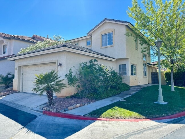 Building Photo - Santa Barbara At Summerlin