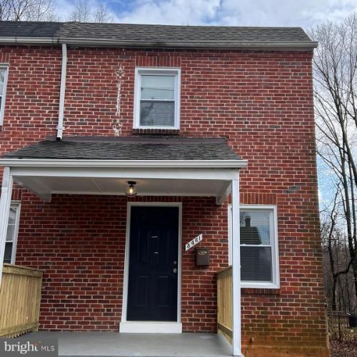 Building Photo - 3 Bedroom - Voucher Accepted