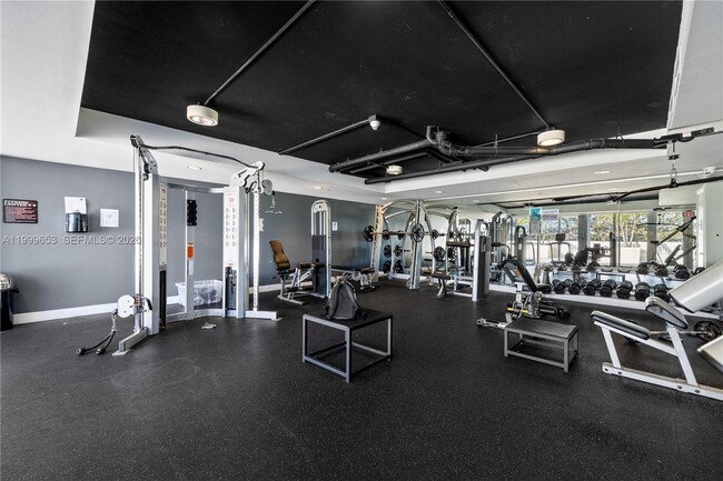 Building Photo - 1861 NW S River Dr