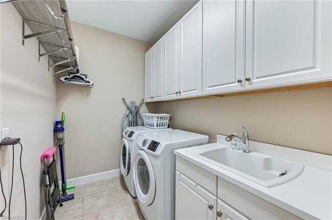 Building Photo - 8257 Lucello Terrace W