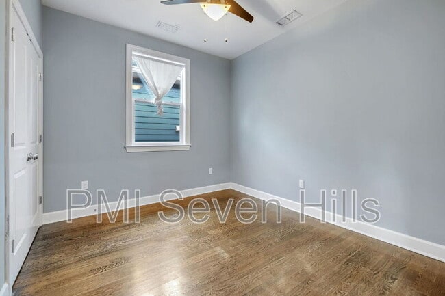 Building Photo - 828 N Duval St