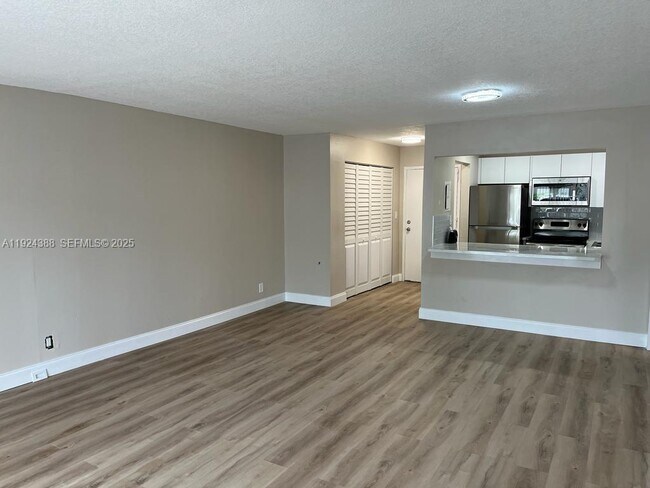 Building Photo - 4848 NW 24th Ct