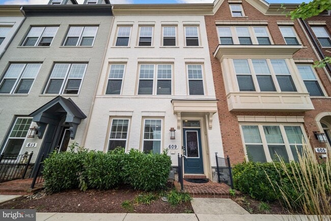 Building Photo - 609 Hendrix Ave