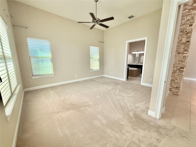 Building Photo - 11646 Hampstead St