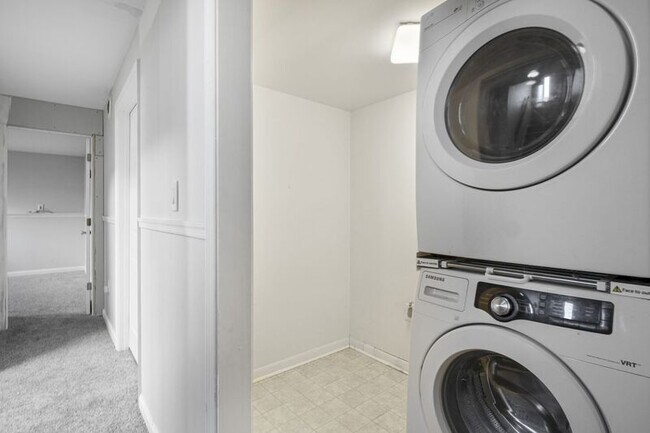 Building Photo - 22 Brown Cir