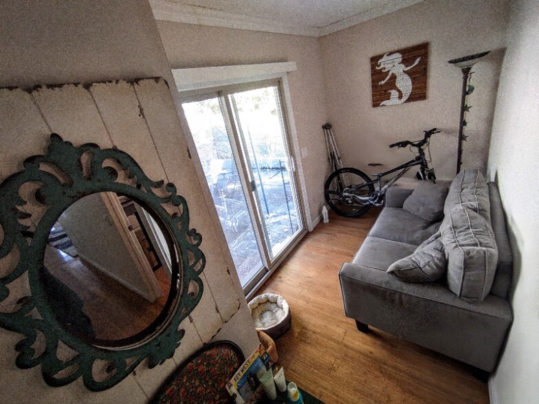 Building Photo - 63 Fenno St