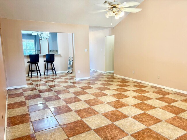 Building Photo - 10139 Woodico Dr