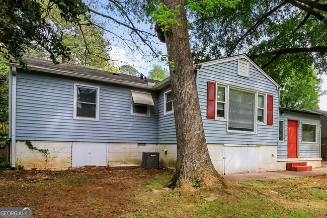 Building Photo - 839 Gresham Ave SE