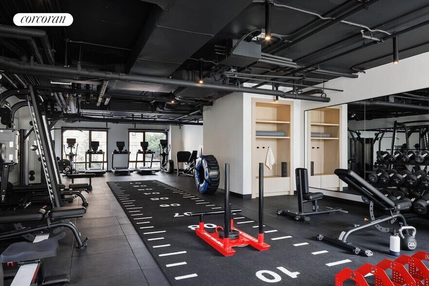 Building Photo - 380 4th Ave