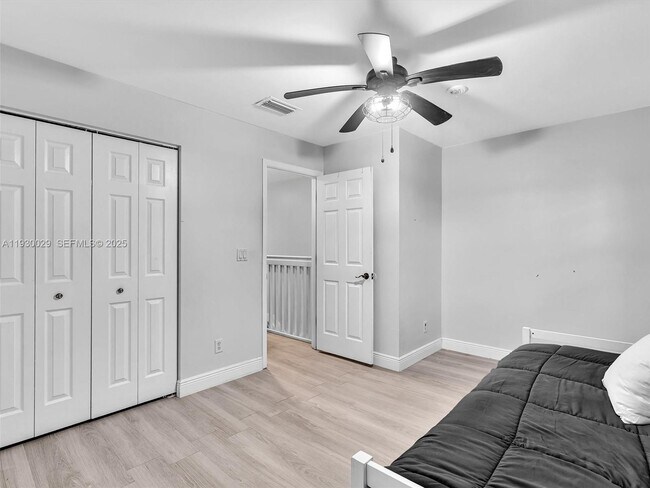 Building Photo - 6747 Sienna Club Dr