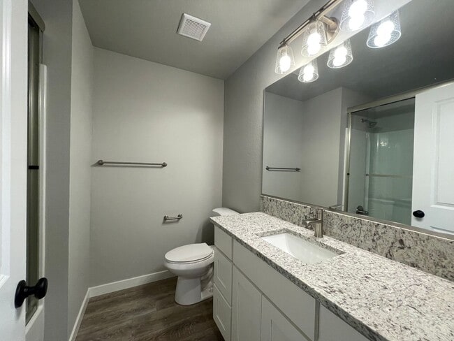 Building Photo - 27 Acres of Private Valley Remodeled Home In Damascus 3Bd/3Ba with Basement!!! Beautiful Deck wit...