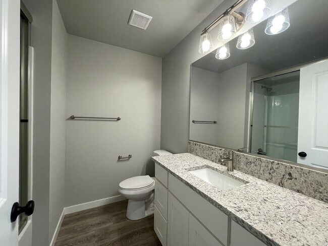 Building Photo - Private Valley Remodeled Home In Damascus 3Bd/2.5Ba with Basement!!! Beautiful Deck with Amazing ...