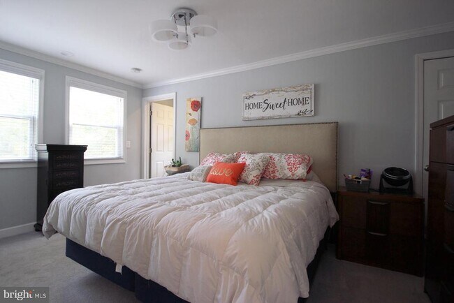 Building Photo - 3287 Annandale Rd