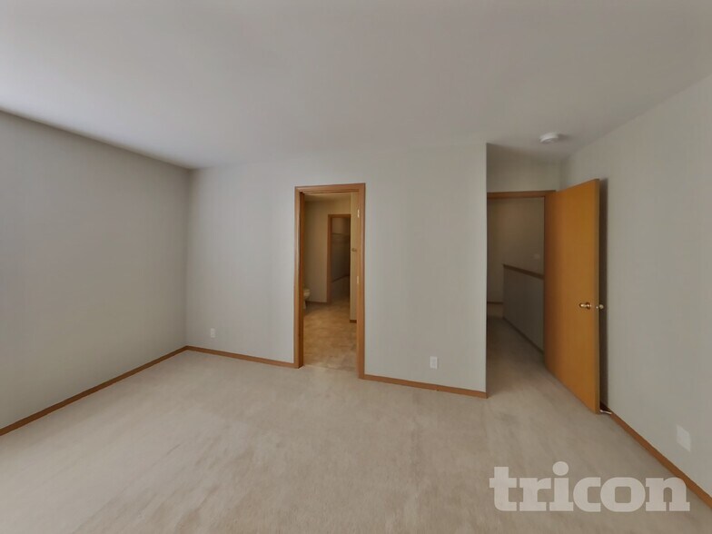 Building Photo - 8024 147th St E