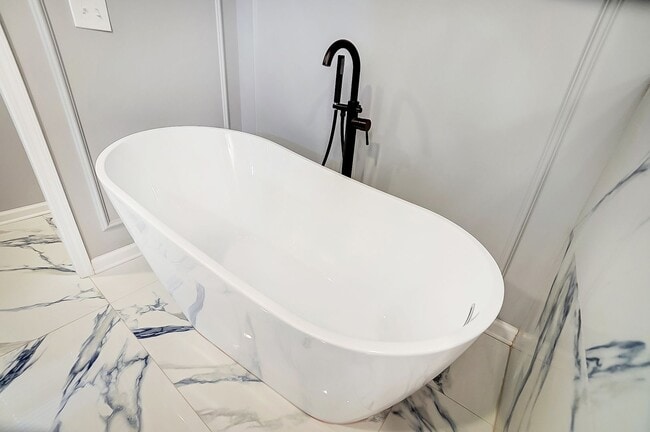 Building Photo - (Coming Soon) Beautiful Remodeled  Home in Historic Wilmore.