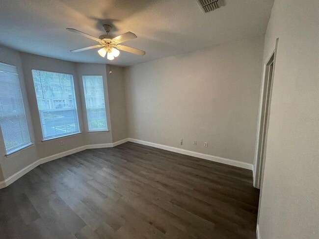 Building Photo - 3349 S Kirkman Rd