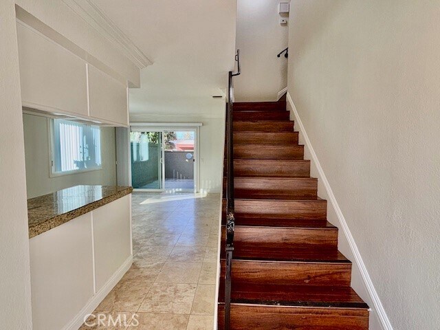 Building Photo - 2558 Orange Ave