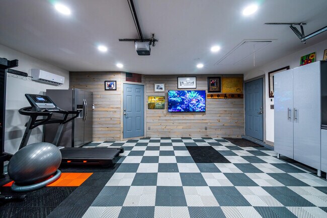 Building Photo - 12466 Quercus Ln