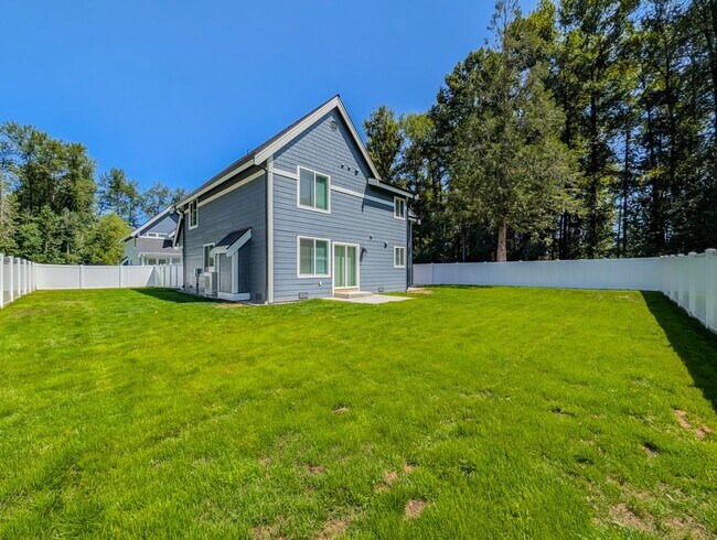 Building Photo - Brand-New 3 bed, 2.5 bath Tulalip Home w/ 2-Car Garage & Fenced Backyard!