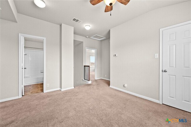 Building Photo - 110 Brazoria Trail