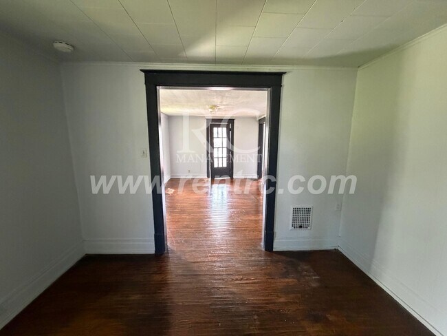 Building Photo - 503.5 Collett-