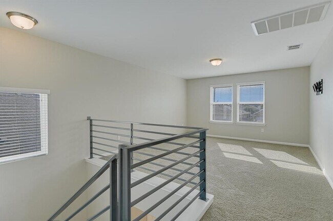 Building Photo - 10317 Laurie Ln