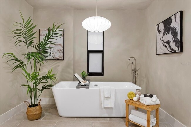 Building Photo - 4504 W Lamb Ave