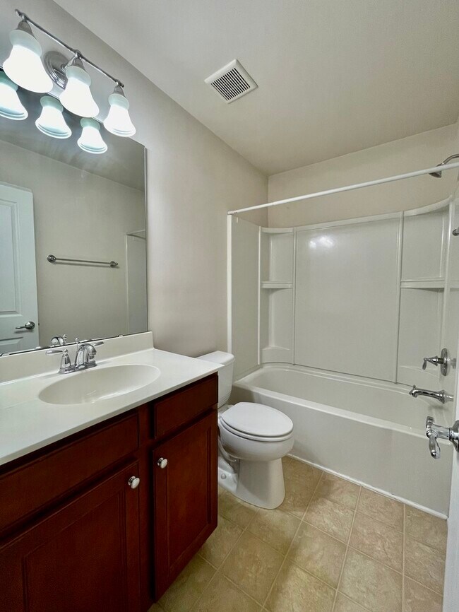 Building Photo - 1513 Corwith Dr