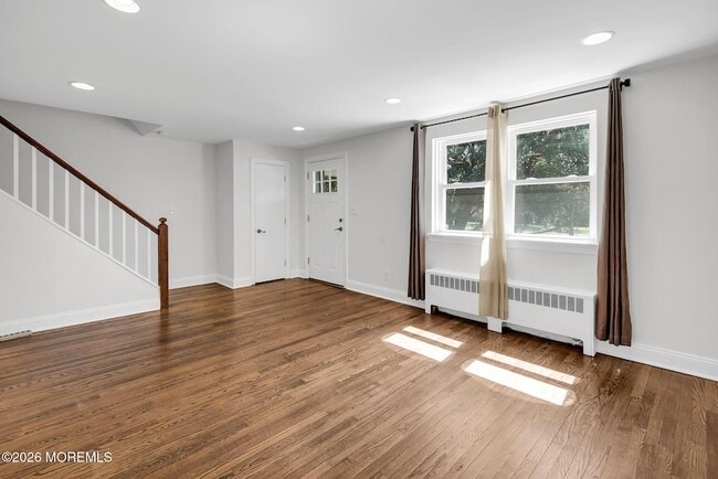 Building Photo - 119 Manor Dr