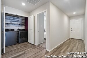 Building Photo - 10443 De Gonzalo Way