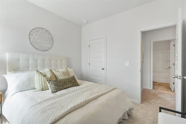 Building Photo - 67 Professional Pl