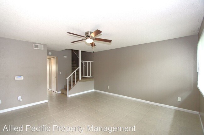 Building Photo - 2 br, 1.5 bath House - 12420 Mount Vernon ...