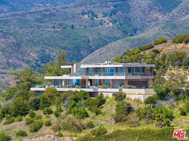 Building Photo - 27316 Winding Way