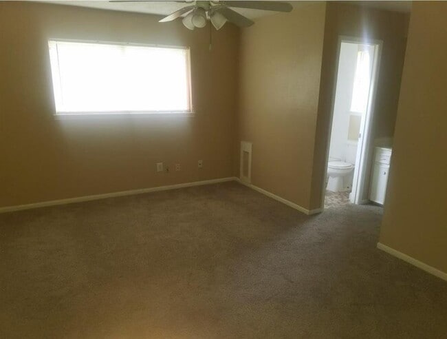 Building Photo - 9330 Tooley Dr