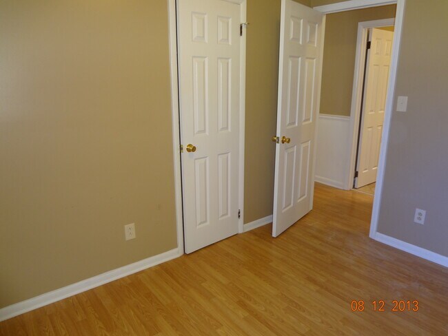 Building Photo - 152 Kendrick Ct