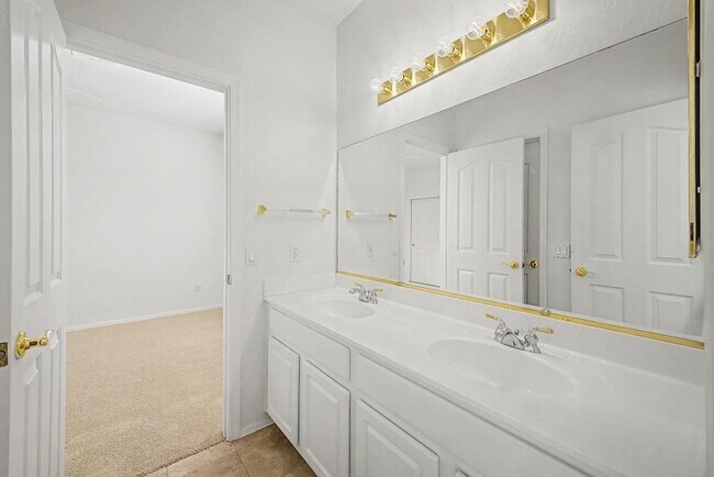 Building Photo - 7263 E Whispering Wind Dr