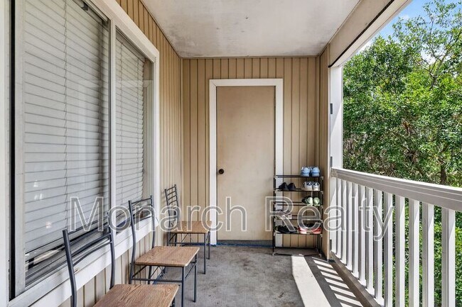 Building Photo - 4000 SW 23rd St