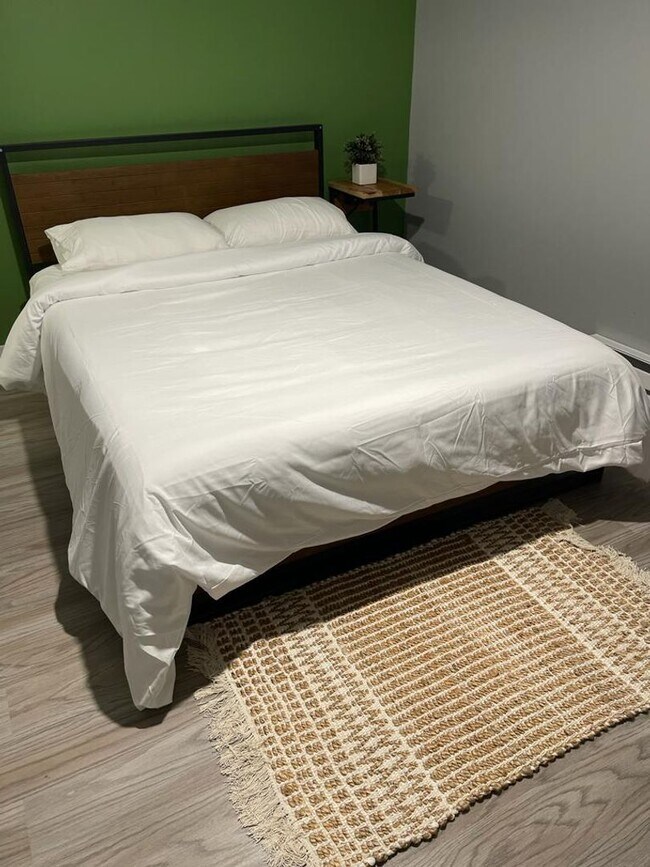 Building Photo - 127 Clearfield St