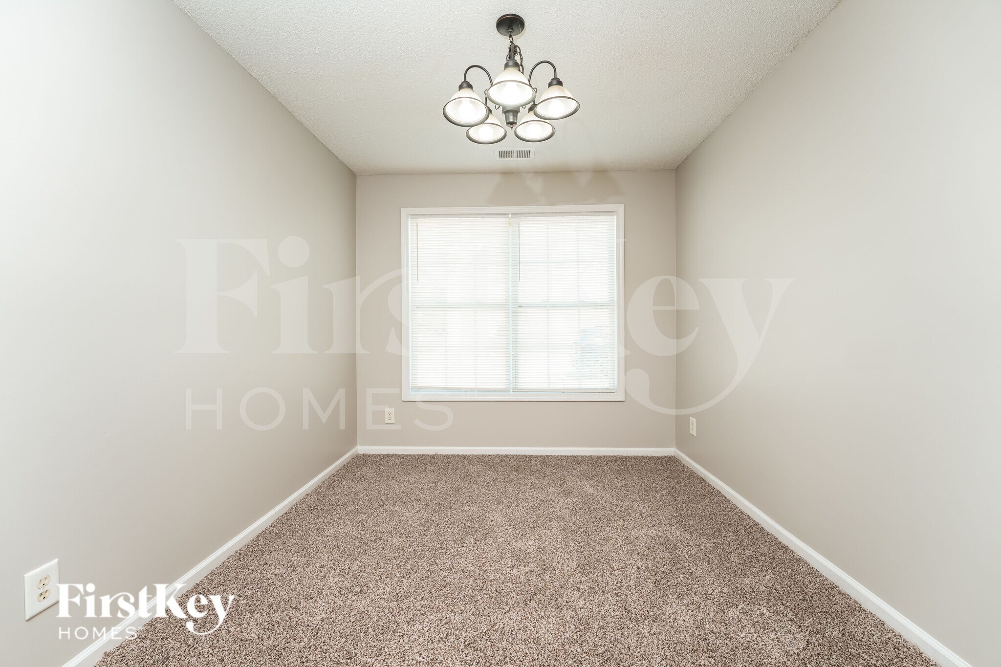 Building Photo - 255 Fieldview Ln
