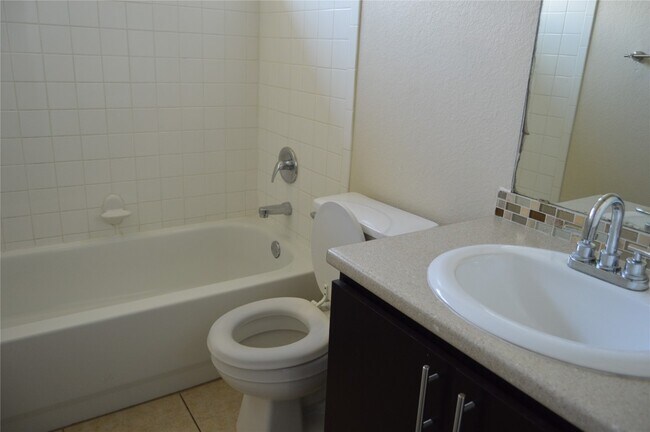 Building Photo - 1809 Herndon Dr