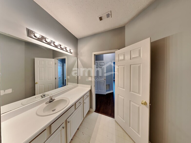 Building Photo - 3208 Milstead Walk Way