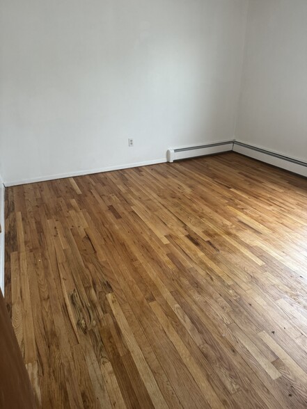 Master Bedroom - 17814 146th Ter