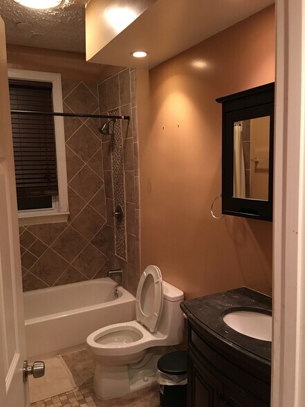 Building Photo - 1743 N Capitol St NE