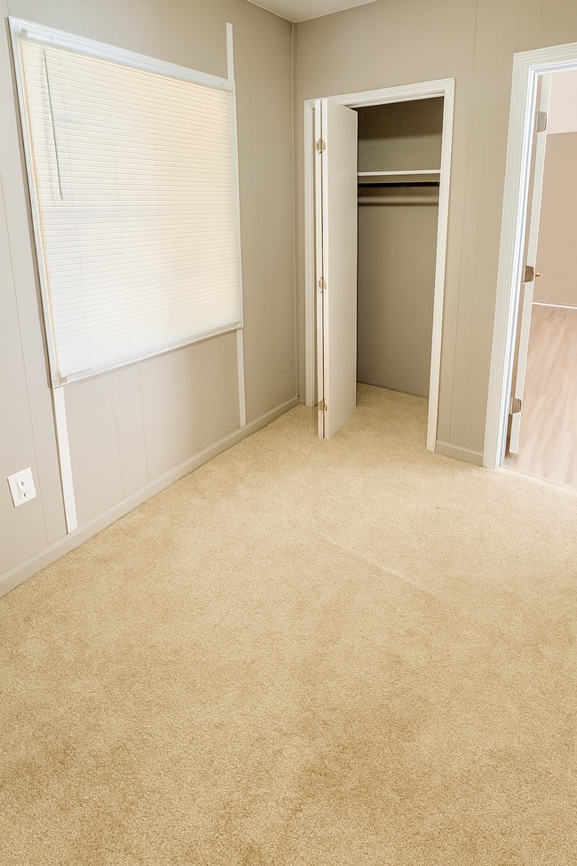 Building Photo - 4029 Pershing Ave