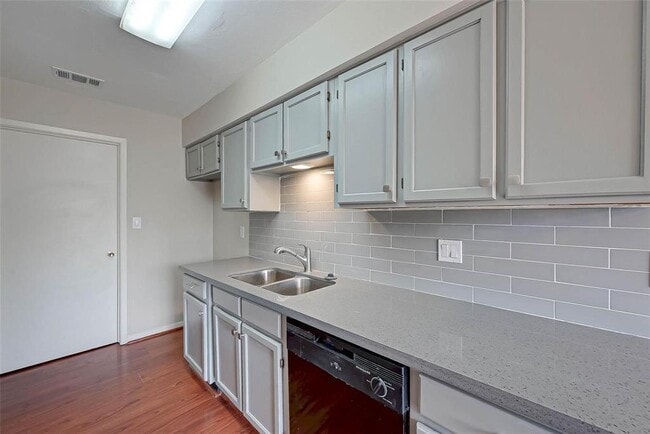 Building Photo - 2531 Planters Row
