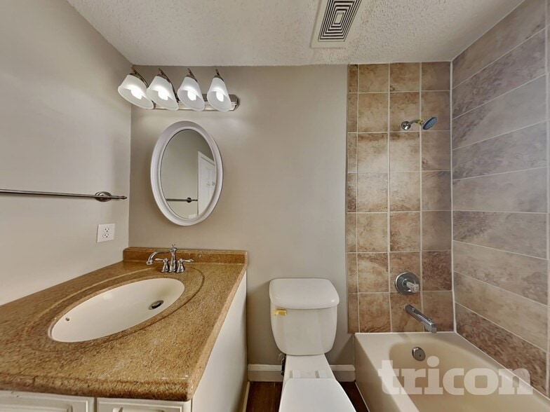 Building Photo - 1133 Linwood Loop