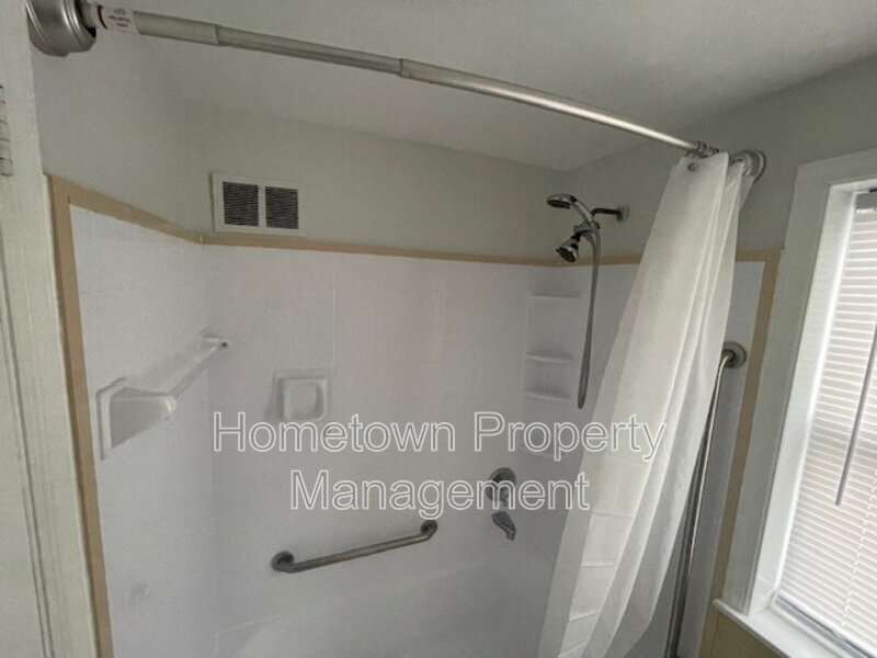 Building Photo - 2935 Rumson Dr