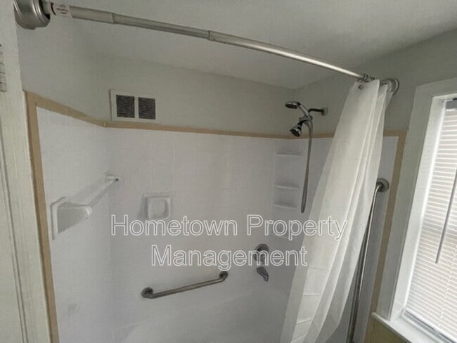 Building Photo - 2935 Rumson Dr