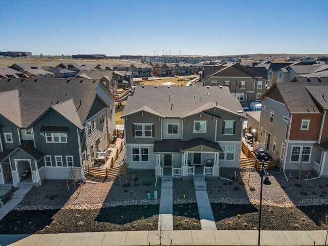 Building Photo - Off-The-Charts Incredible Collier Hill Home