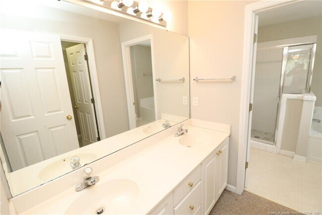 Building Photo - 510 Wheeling Cir